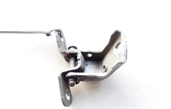 Ford Mondeo MK II Rear door lower hinge 93bbf26801ak 93bb-f26801-ak