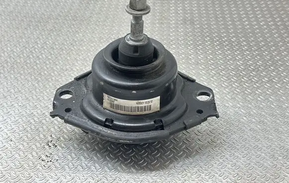 Dodge Durango III Engine mount bracket 68252518AA PA35582