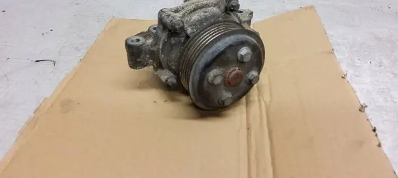 Mercedes-Benz A W169 Water pump A6402010001 A640202