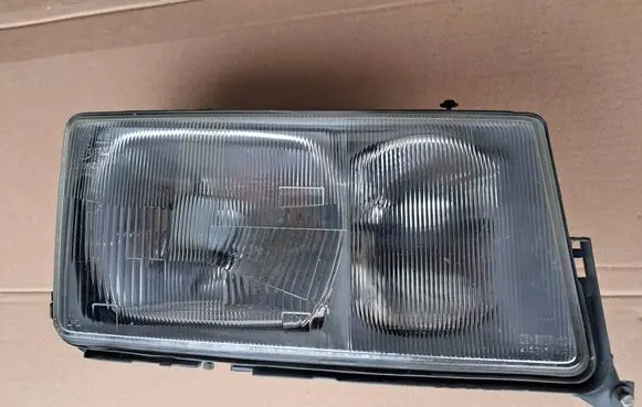 Mercedes-Benz 190 W201 Headlight/headlamp A2018207661