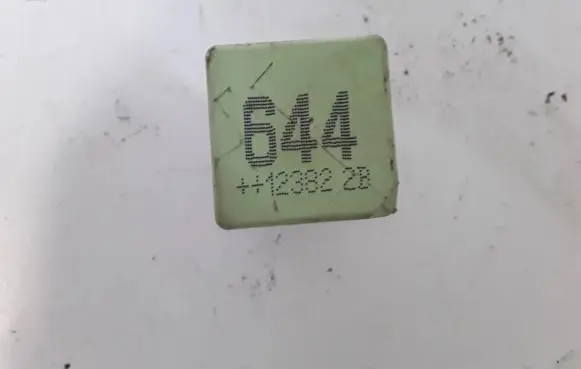Skoda Octavia Mk2 (1Z) Other relay 4H0951253