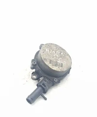Renault Master III Vacuum pump