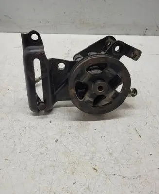 Toyota Corolla Verso E121 Power steering pump