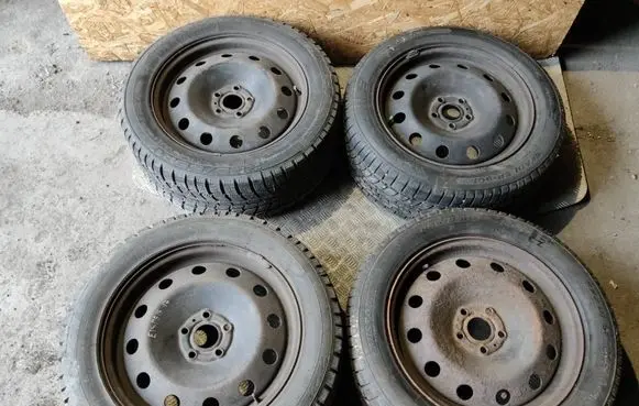 Renault Espace IV R17 steel rim 7JX17H2