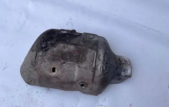 Opel Astra J Exhaust heat shield 55569314