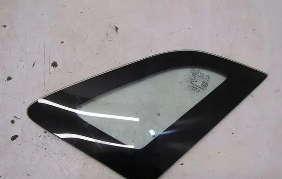 Ford Ecosport Rear side window GMAUTO4574097