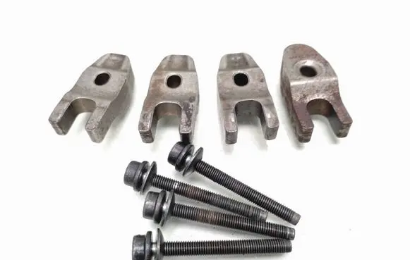 Volvo V40 Fuel Injector clamp holder 