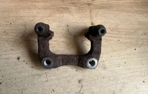 Skoda Octavia Mk2 (1Z) Brake caliper pad carrier rear 
