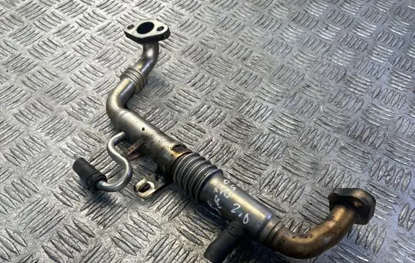 Engine coolant pipe/hose