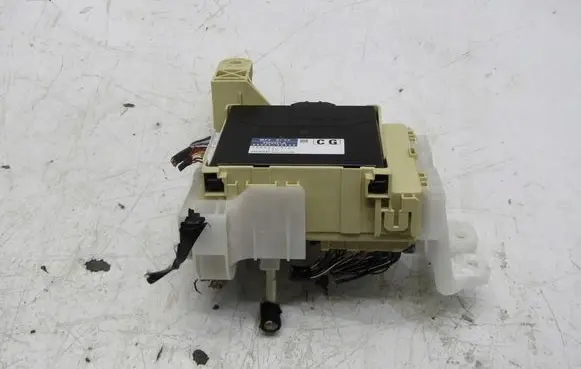 Toyota RAV 4 (XA40) Comfort/convenience module 89221-42130