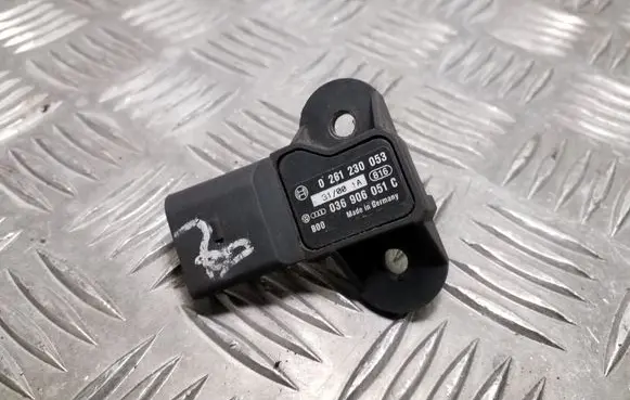 Volkswagen PASSAT B7 Air pressure sensor 036906051C 0261230053