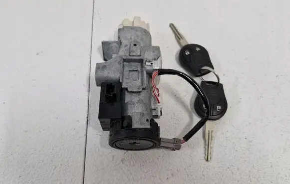 Nissan Juke I F15 Ignition lock