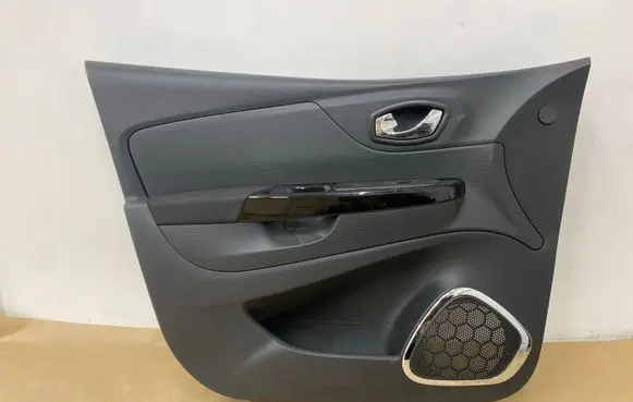 Renault Captur Front door card panel trim 156067372
