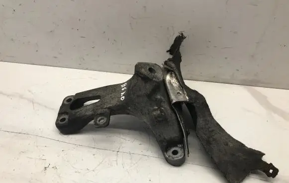Audi A5 8T 8F Engine mounting bracket 8K0199308A 00057325 1519C03