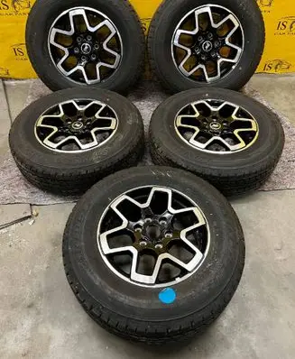 Ford Bronco R18 alloy rim 