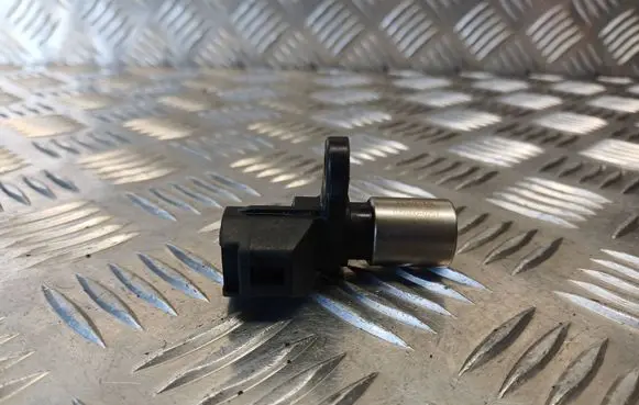 Toyota Avensis T250 Crankshaft position sensor 9091905012 0296000251