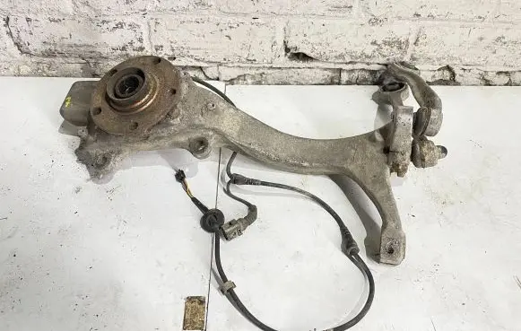 Audi A6 S6 C6 4F Front wheel hub spindle knuckle 4B32575