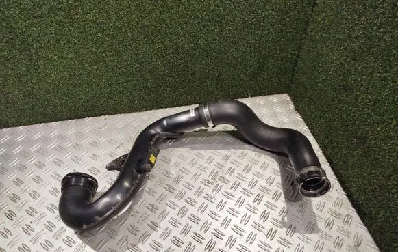 Intercooler hose/pipe