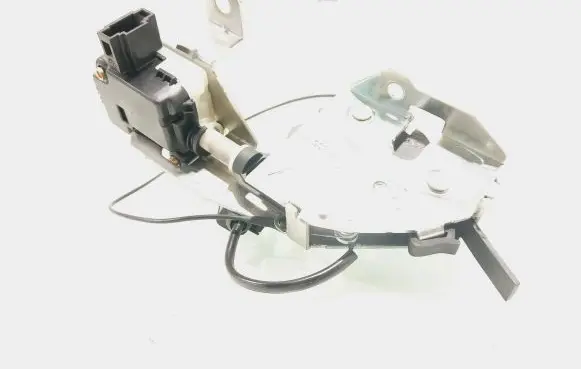 Volkswagen Touareg I Tailgate/trunk/boot lock/catch/latch 7L0827506E