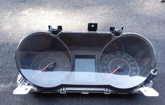 Speedometer (instrument cluster)