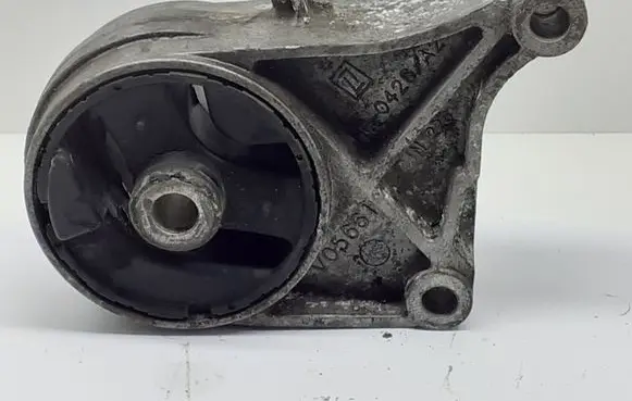 Opel Vectra C Gearbox mount V05661 F0426A2
