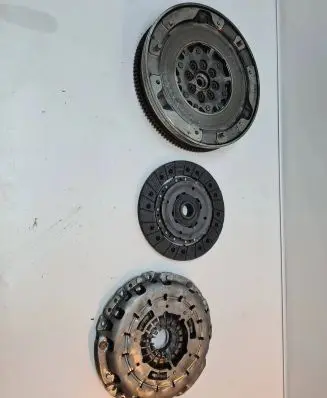 BMW 3 E90 E91 Clutch set kit 415055210 323078710 124058910
