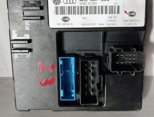 Audi A8 S8 D3 4E Comfort/convenience module 4E0907289 4E0910289A