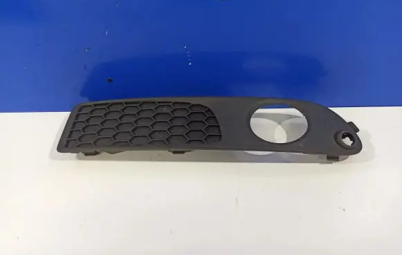 Volvo S80 Quarter panel pressure vent 30655930