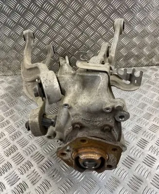 Audi Q7 4M Rear wheel hub 4M0505432AF 4M0505460C