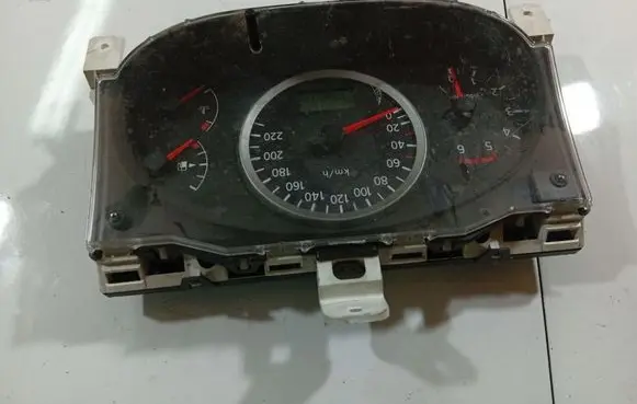 Nissan Almera Tino Speedometer (instrument cluster) BU721