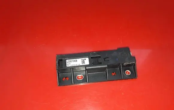 Mazda CX-9 Aerial antenna amplifier L208676N0B 56976A