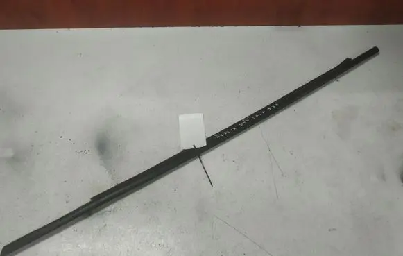 Windshield trim