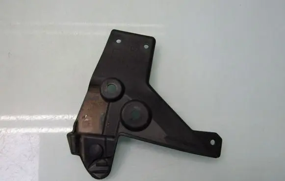 Suzuki SX4 S-Cross Front underbody cover/under tray 