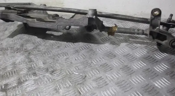 Peugeot 807 Front wiper linkage 