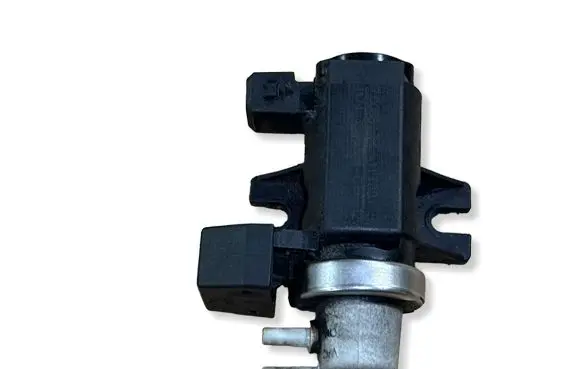 BMW 7 F01 F02 F03 F04 Turbo solenoid valve 7595374