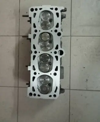 Volkswagen PASSAT B4 Engine head 048103373