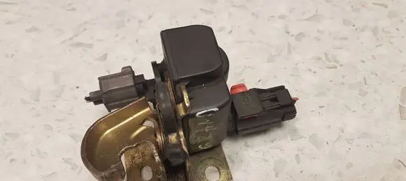 Jeep Grand Cherokee (WJ) Tailgate window lock/catch/latch 