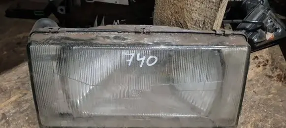 Volvo 740 Headlight/headlamp 