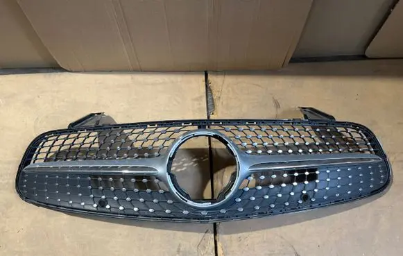 Mercedes-Benz SL R231 Front grill A2318852965