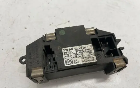 Skoda Superb B8 (3V) Heater blower fan relay 3C0907521F