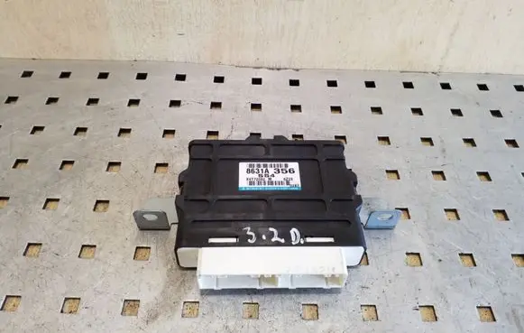 Mitsubishi Pajero Other control units/modules 8631A356 X4T72082M