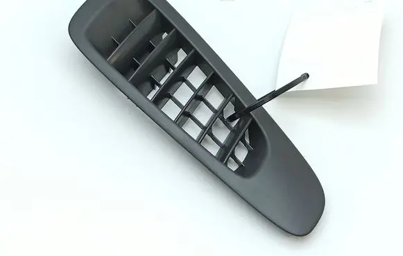 Mercedes-Benz Vito Viano W639 Dashboard side air vent grill/cover trim A6398310100