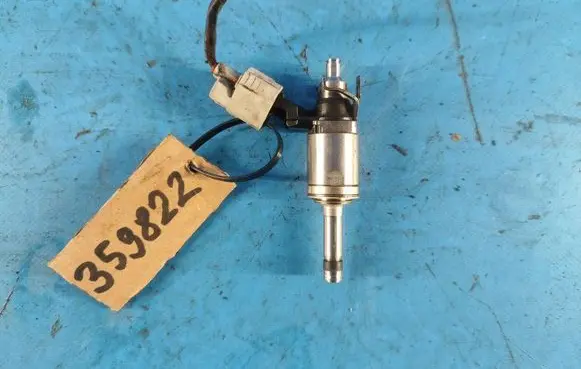 Ford Focus Fuel injector CP9Z9F593B