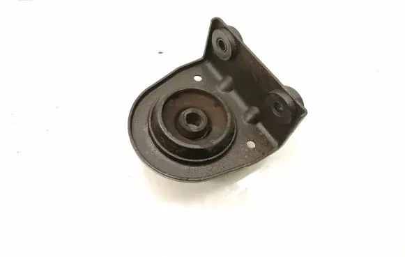 Hyundai Santa Fe Intercooler pipe mounting bracket 