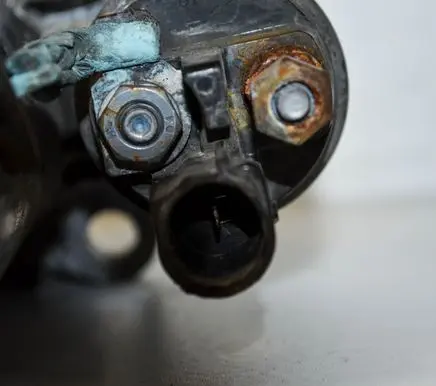 Volkswagen Polo Starter motor 02Z911023
