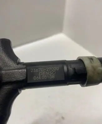 Toyota Corolla E120 E130 Fuel injector 2367027020 06E00108