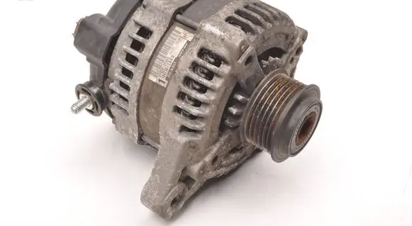 KIA Sorento Generator/alternator 373002F200