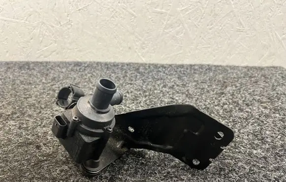 Audi Q5 SQ5 Electric auxiliary coolant/water pump 06H121601M