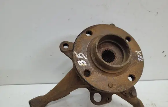 Volkswagen PASSAT B5 Front wheel hub