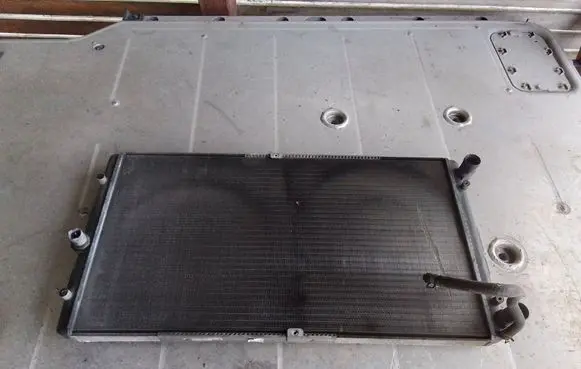 Volkswagen Multivan T4 Coolant radiator 7D0121196